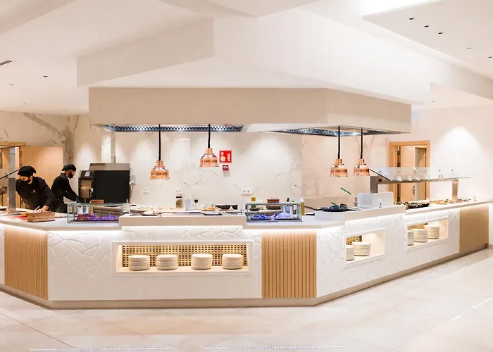 Gran Sagitario فندق 4*