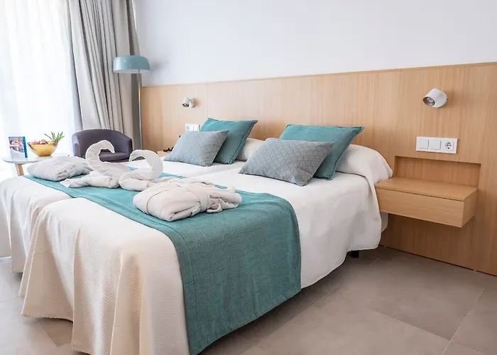 Gran Sagitario فندق 4*